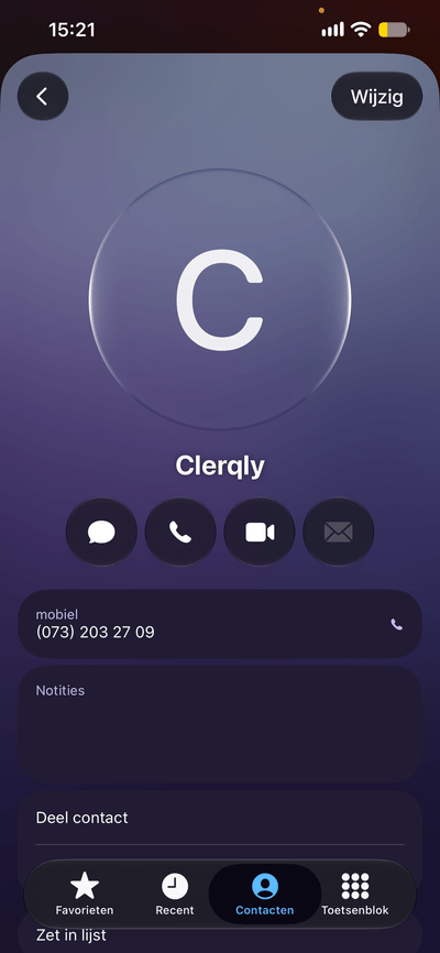 Stap 3 op een iPhone: Kies het contact Clerqly